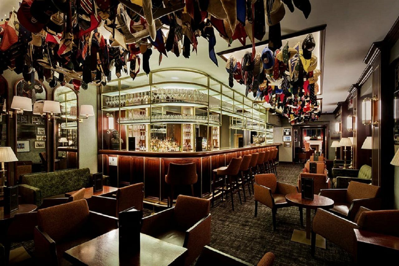 Hotel The Stafford Londyn Zewnętrze zdjęcie The bar at the London Edition